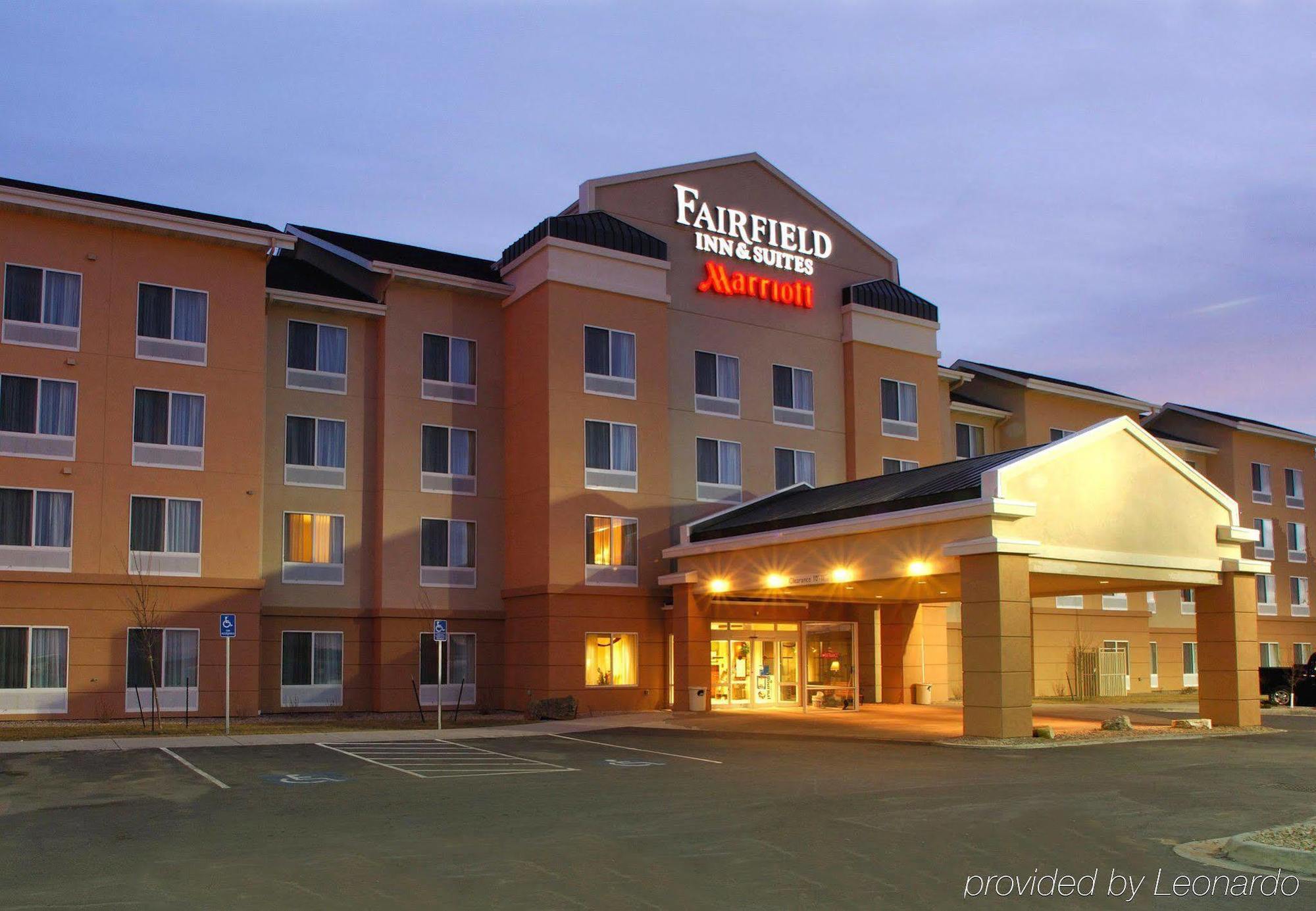 费尔弗耶德旅馆及套房酒店－拉皮德城 外观 照片
